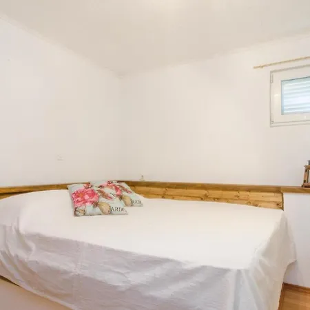 Ferienwohnung Fuer 7 Personen Ca 90 Qm In Stankovic Bei Orebic, Dalmatien Sueddalmatien *